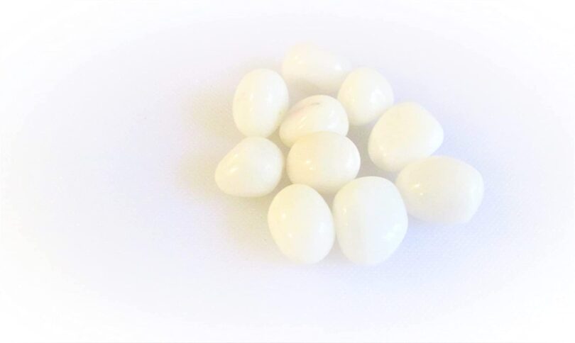 White Agate Pack of 10 AAA Quality Tumbled Stones | 20 TO 25mm Tumbled Stones | Healing Stones| White Agate Tumbles in Gift Pack - Image 3