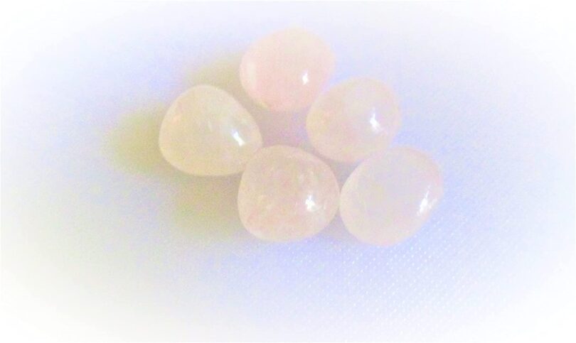 Rose Quartz Pack of 5 AAA Quality Tumbled Stones | 15 TO 20mm Tumbled Stones | Healing Stones| Rose Quartz Tumbles in Gift Pack