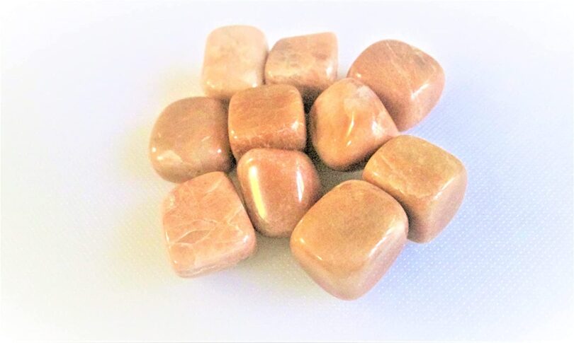 Peach Moonstone Pack of 10 AAA Quality Tumbles | 15 TO 20mm Tumbled Stones |Healing Stones |Peach Moonstone Tumbles in Gift Pack - Image 3