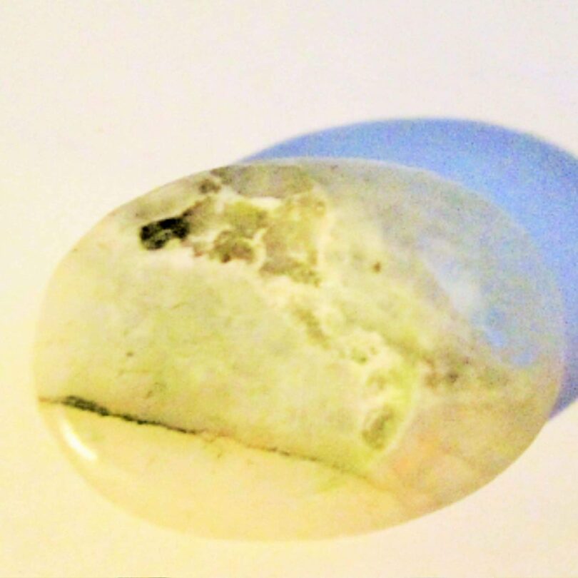 Moonstone WorryThumb Stone | Natural Moonstone Crystal | Healing Crystals Gift | Meditation Gift | White Moonstone | Crystals Thumbstone | Stress reliever - Image 3