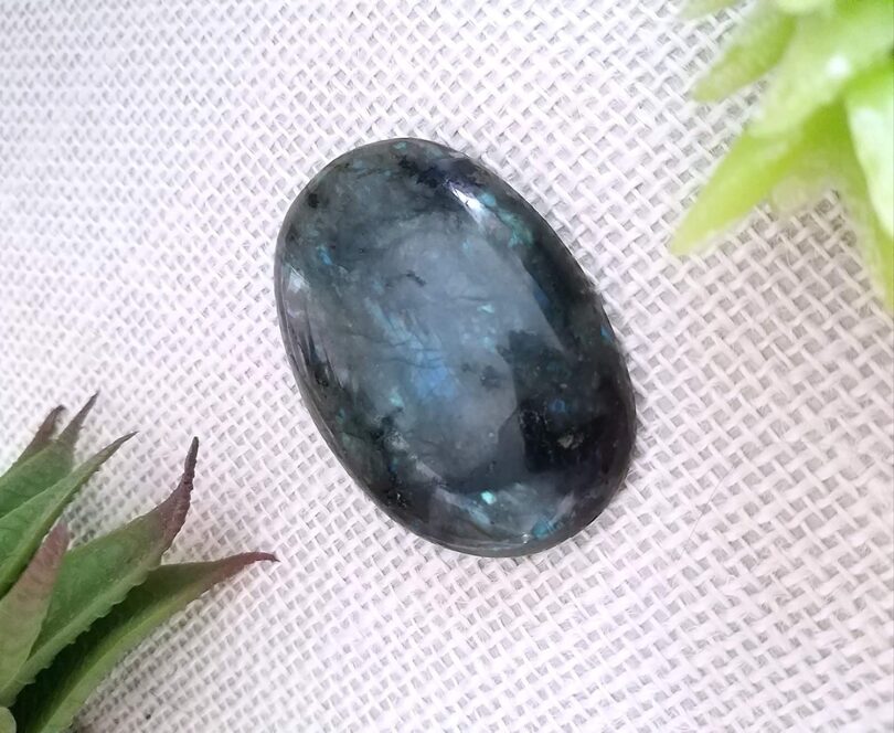 Labradorite Crystal Cabochon | Labradorite Crystal Energy Palmstone | Large 60mm Crystal Cabochon | Healing Crystal | Meditation | Gift Crystal Energy Palmstone - Image 2