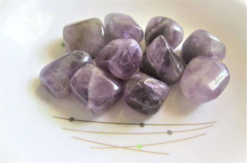 Amethyst Pack of 10 AAA Quality Tumbled Stones | 25 TO 30mm Tumbled Stones |Healing Stones | Amethyst Tumbles & Info Card in Gift Pack - Image 4