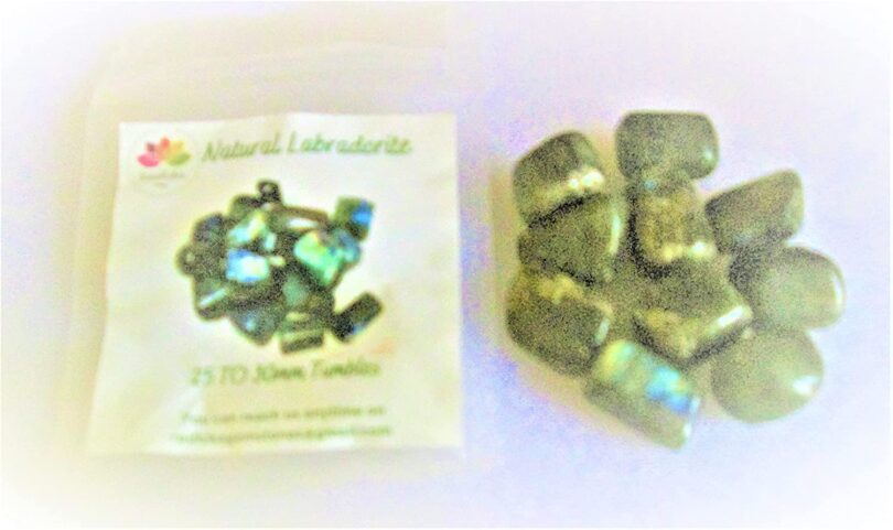 Labradorite Pack of 10 AAA Quality Tumbled Stones | 20 TO 25mm Tumbled Stones |Healing Stones | Labradorite Tumbles in Gift Pack