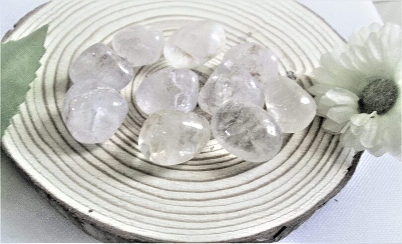 Clear Quartz Pack of 10 AAA Quality Tumbled Stones | 25 TO 30mm Tumbled Stones | Healing Stones | Clear Quartz Tumbles & Info Card in Gift Pack - Image 2