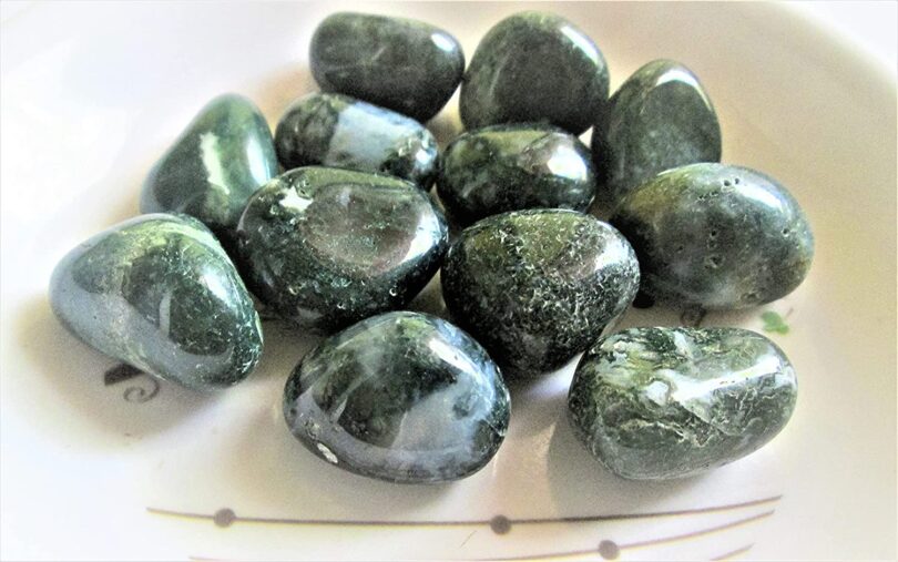 Moss Agate Pack of 10 AAA Quality Tumbled Stones | 25 TO 30mm Tumbled Stones | Healing Stones | Moss Agate Tumbles & Info Card in Gift Pack - Image 3