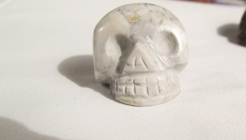 Howlite Crystal Skull | 30mm Crystal Skull | Crystal Skull Halloween Decoration | Howlite Skull Gift | Gift Skull Carving - Image 5