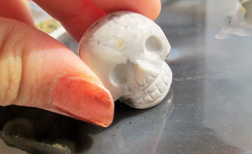 Howlite Crystal Skull | 30mm Crystal Skull | Crystal Skull Halloween Decoration | Howlite Skull Gift | Gift Skull Carving - Image 3