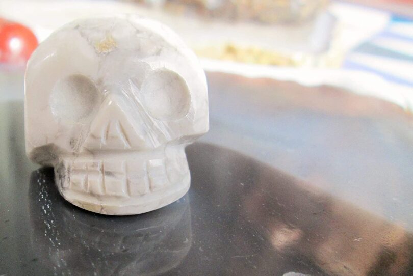 Howlite Crystal Skull | 30mm Crystal Skull | Crystal Skull Halloween Decoration | Howlite Skull Gift | Gift Skull Carving - Image 4