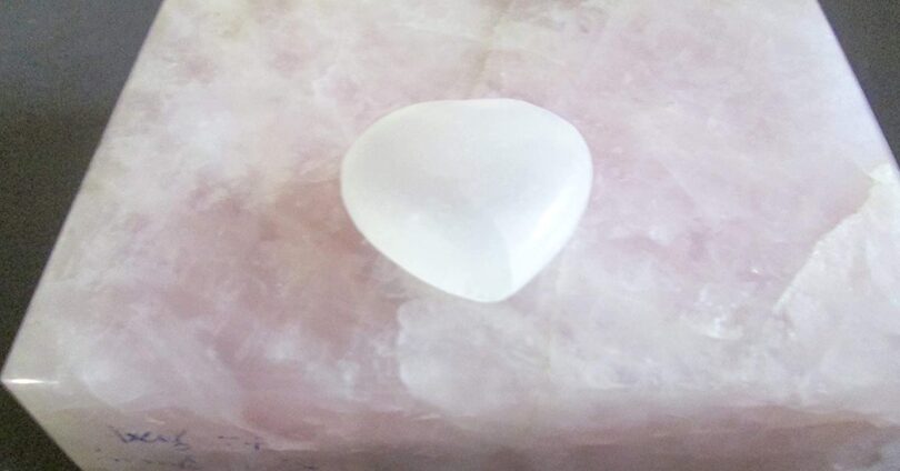 Selenite Crystal Heart | Beautiful Natural Selenite Heart | 35mm Large Crystal Energy Heart | Healing Crystal | Meditation | Gift Selenite Heart - Image 4