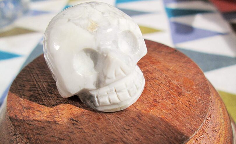 Howlite Crystal Skull | 30mm Crystal Skull | Crystal Skull Halloween Decoration | Howlite Skull Gift | Gift Skull Carving - Image 2