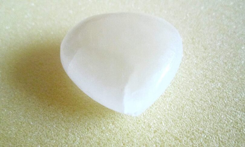 Selenite Crystal Heart | Beautiful Natural Selenite Heart | 35mm Large Crystal Energy Heart | Healing Crystal | Meditation | Gift Selenite Heart