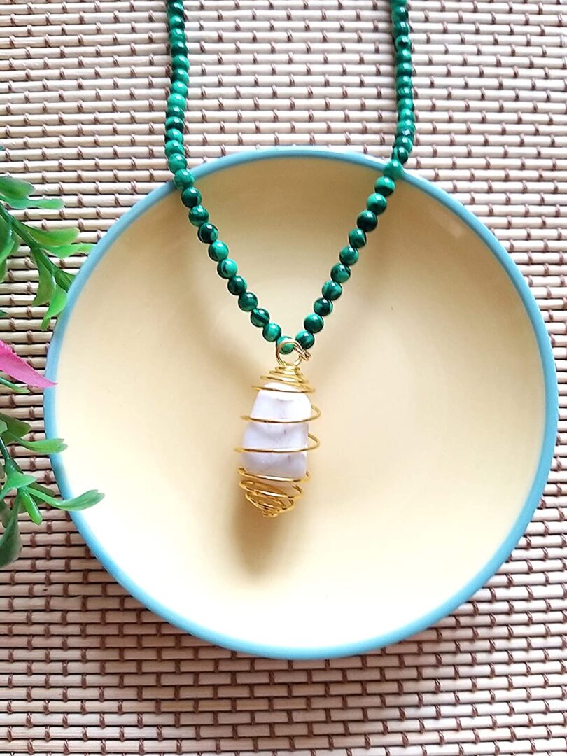 Malachite Pendant Gemstone Necklace | Malachite Pendant Necklace | Healing Stone | Meditation | Gift Malachite Crystal Energy Necklace - Image 2