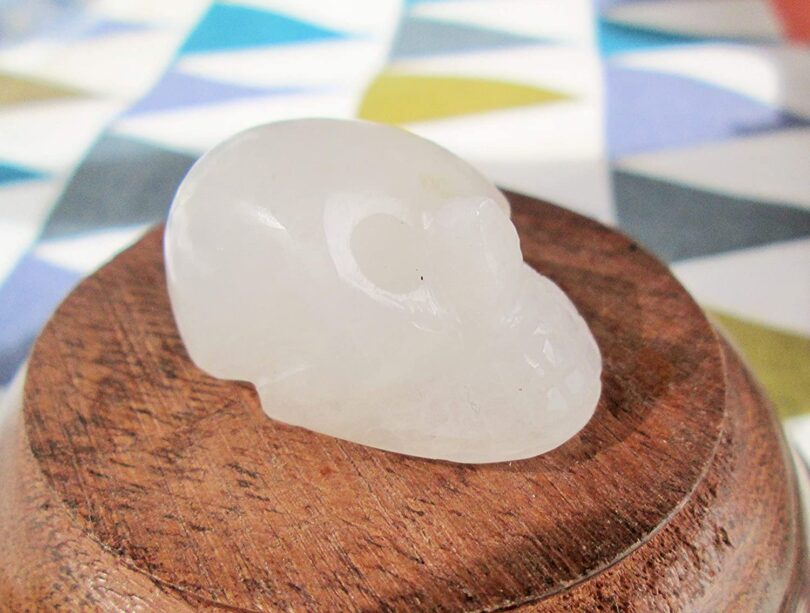 White Agate Crystal Skull | 30mm Crystal Skull | Crystal Skull Halloween Decoration | White Agate Skull Gift | Gift Skull Carving